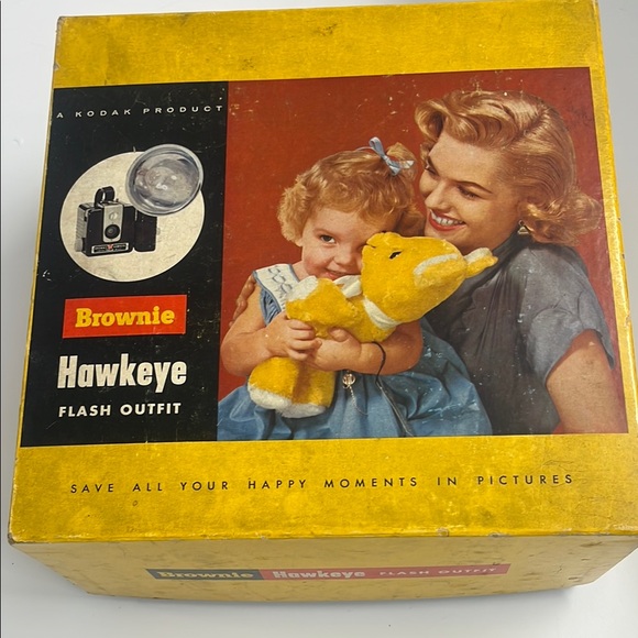 Kodak Brownie Hawkeye Flash Outfit Box - Yellow and Red